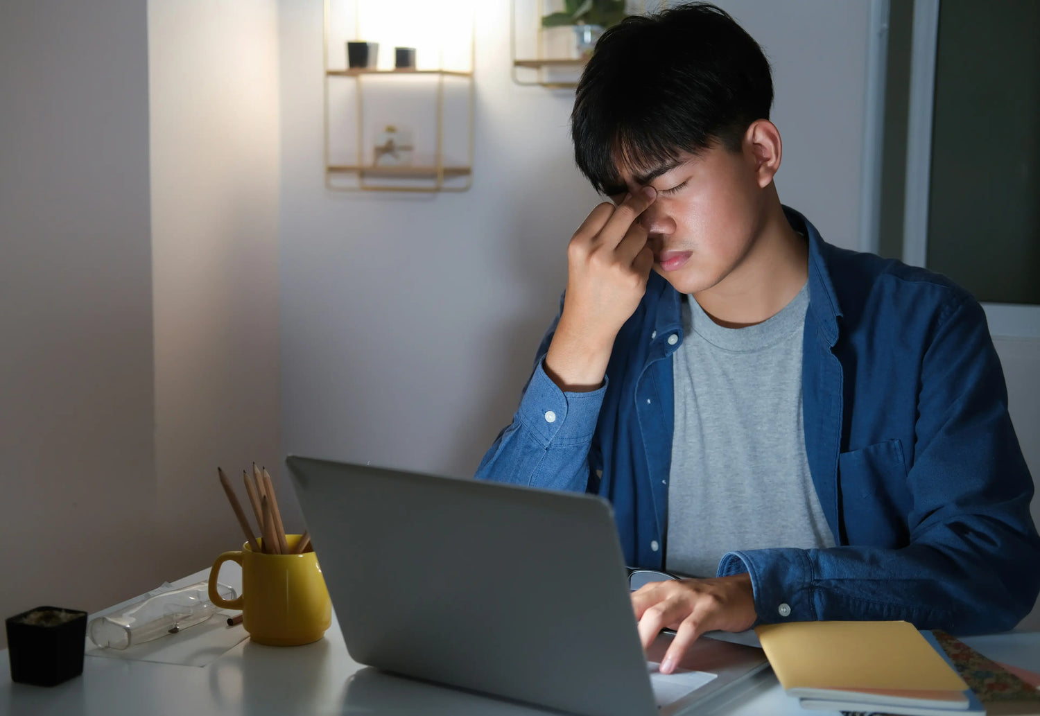 Seasonal Affective Disorder (SAD): Signs, Symptoms and Solutions